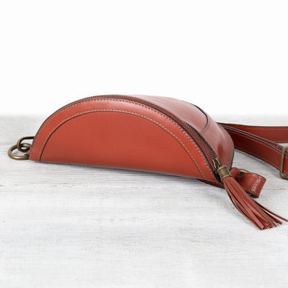 Sonoma Sling Bag in Cognac Urban-Equestrian