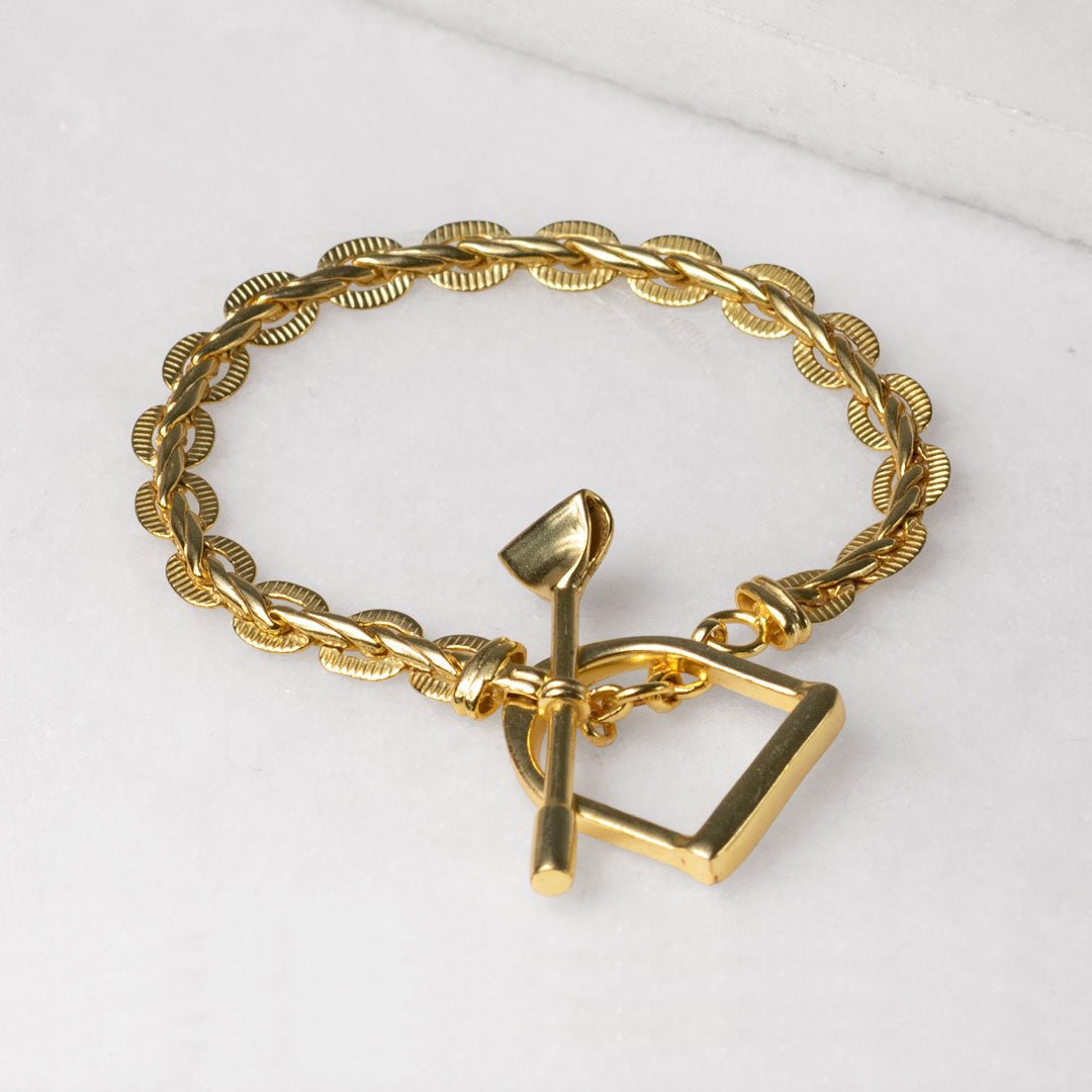 Portia T-Bar Horseshoe Bracelet in Gold Urban-Equestrian