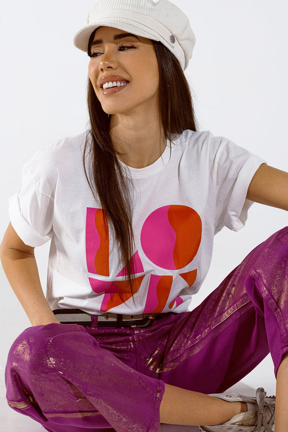 T-shirt with LOVE art deco digital print in white Q2store