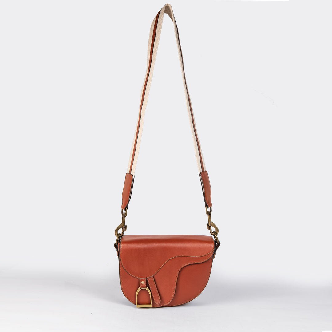 Signature Saddle Bag - Luxury Leather Handbag in Cognac Urban-Equestrian