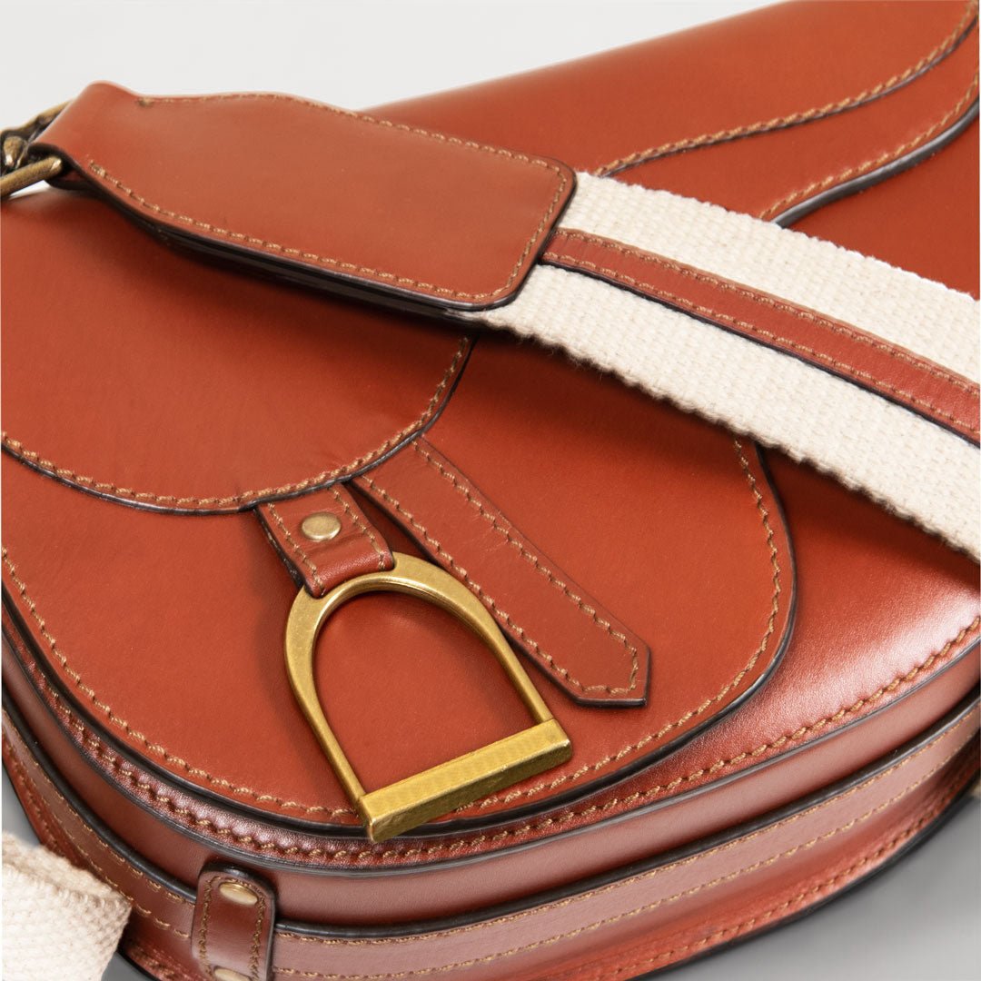 Signature Saddle Bag - Luxury Leather Handbag in Cognac Urban-Equestrian