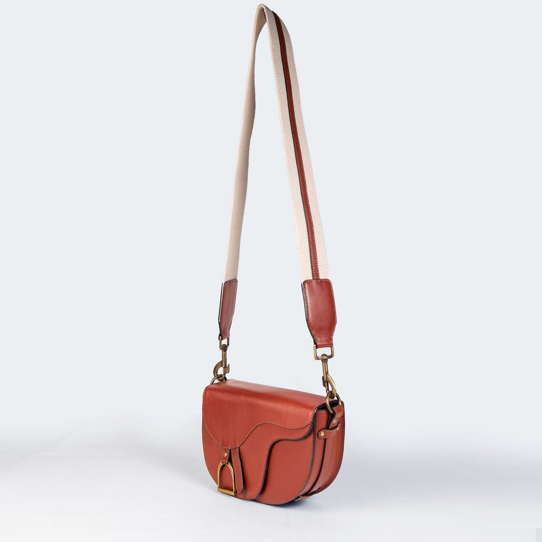 Signature Saddle Bag - Luxury Leather Handbag in Cognac Urban-Equestrian