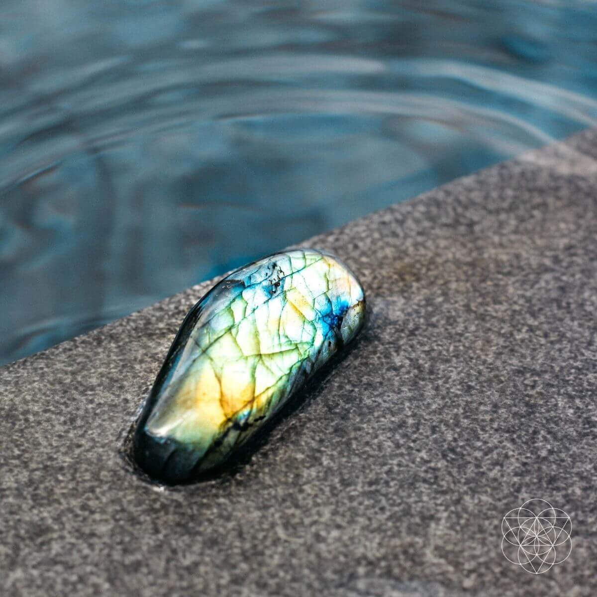The Mind-Expanding Stone Conscious Items