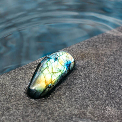 The Mind-Expanding Stone Conscious Items