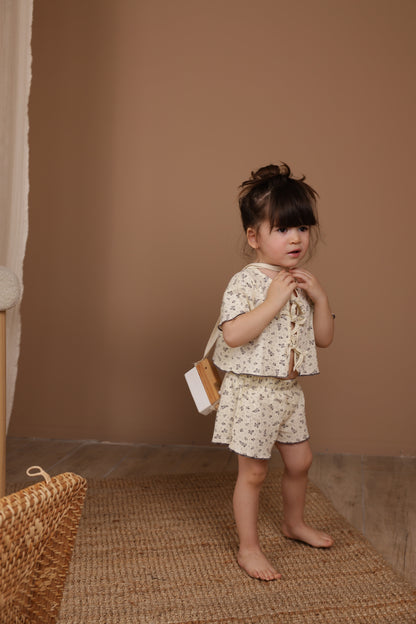 Wildflower Tie-Front Set Honey and Hive