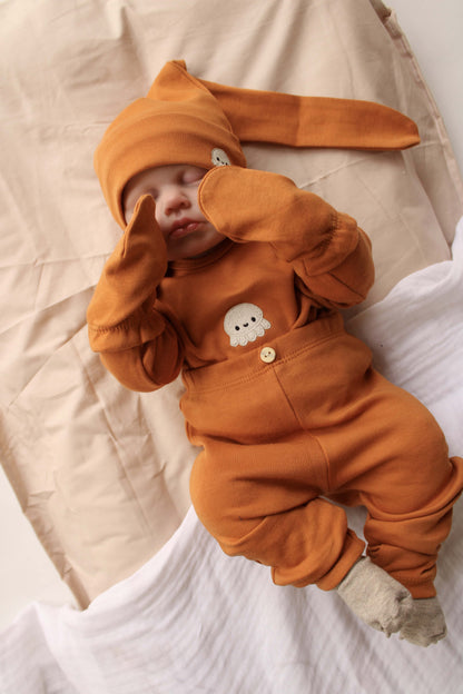 Octopus Patterned 5 Piece Newborn Set Honey and Hive