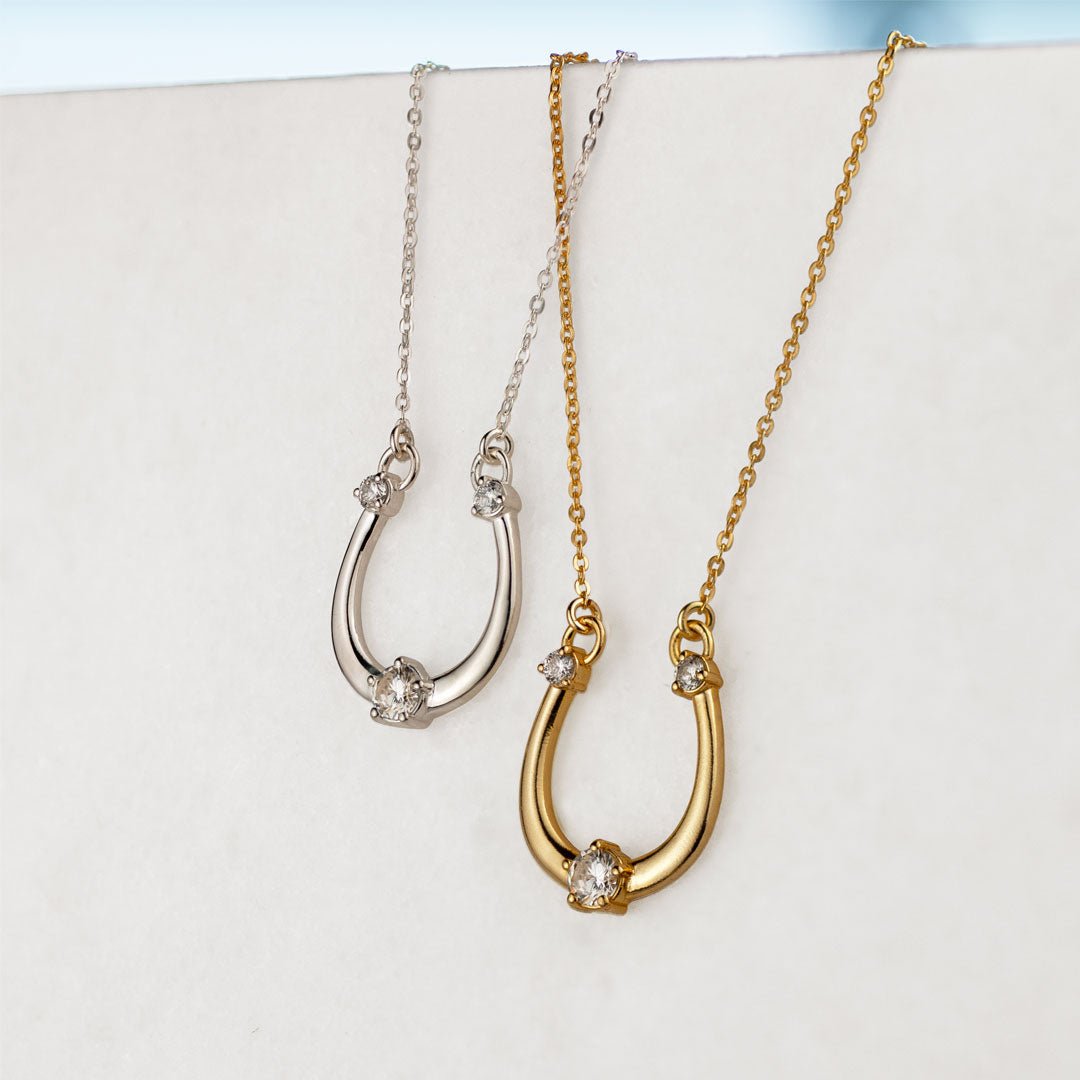 Trinity - Moissanite Stone Horseshoe Necklace in Silver Urban-Equestrian