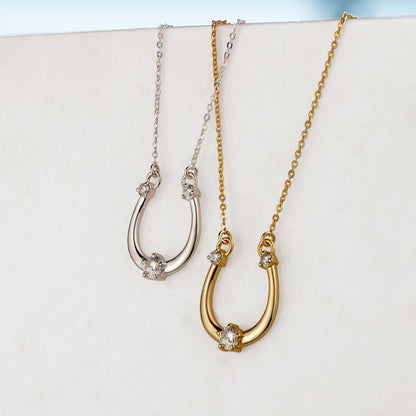 Trinity - Moissanite Stone Horseshoe Necklace in Silver Urban-Equestrian