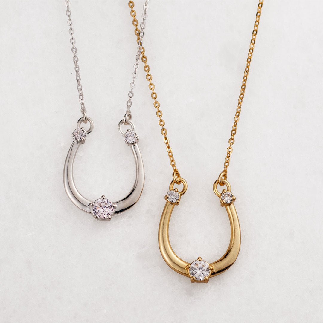 Trinity - Moissanite Stone Horseshoe Necklace in Silver Urban-Equestrian