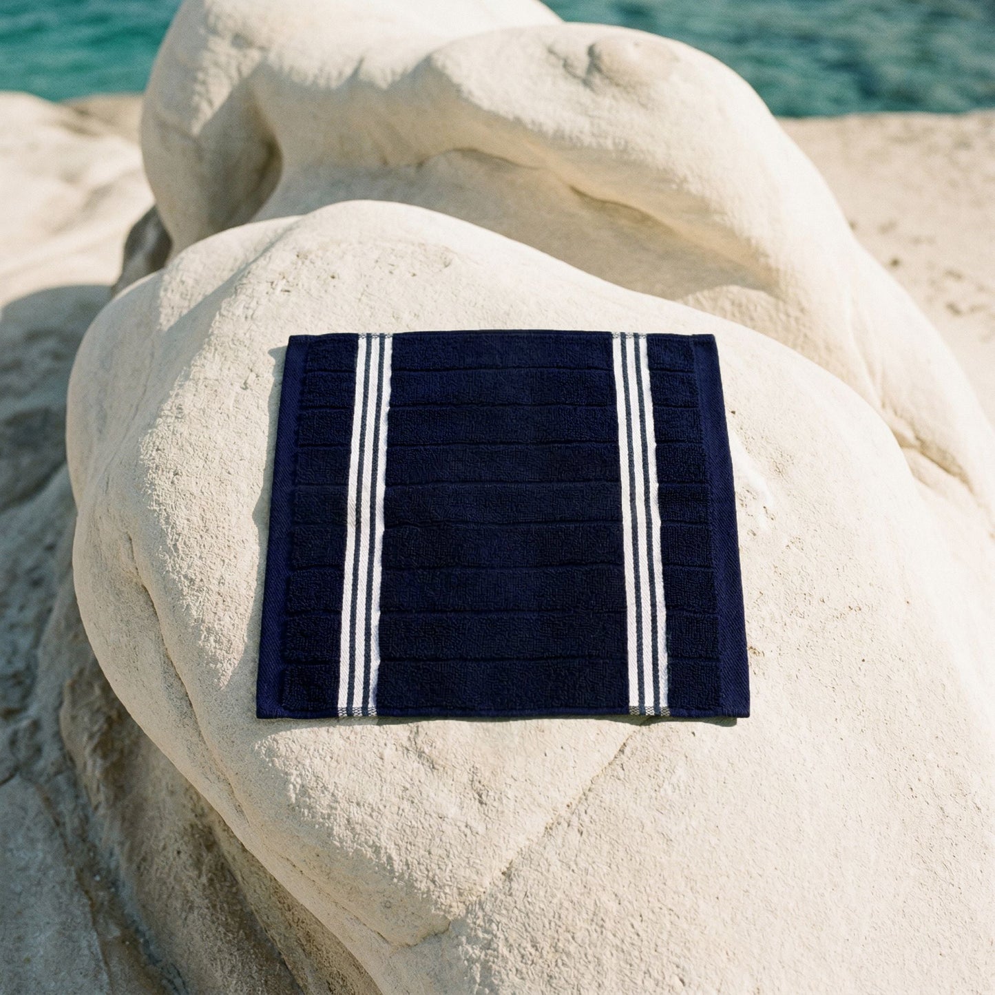 Nautilus Towels Italic