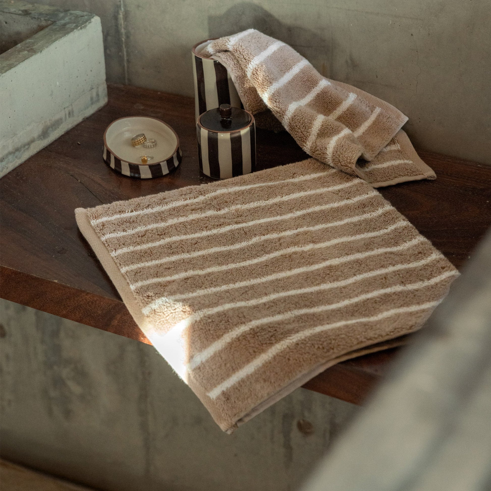 Ultraplush Australian Cotton Towels Italic
