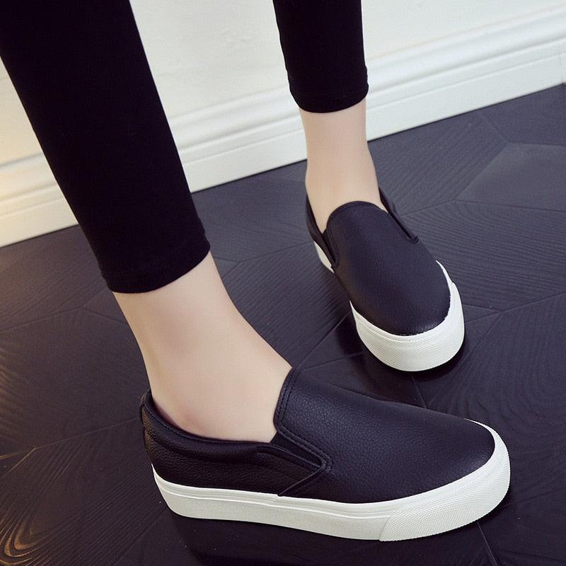 Women Leather Espadrilles Spring Trend Casual Flats Sneakers New Fashion Comfort Slip-on Platform Vulcanized Shoes Women Casual Fashionable Sports Espadrilles Stevvex