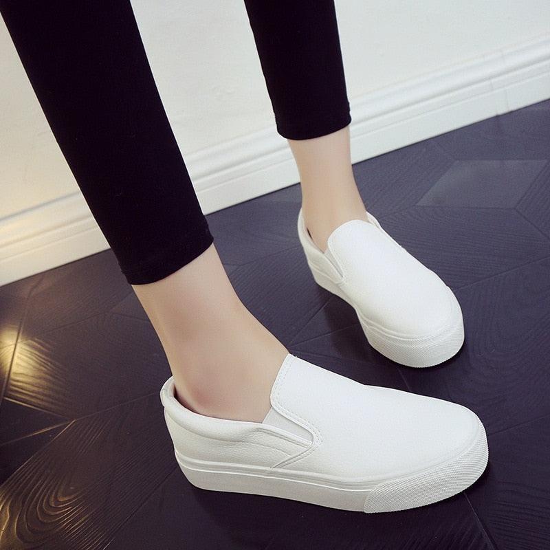Women Leather Espadrilles Spring Trend Casual Flats Sneakers New Fashion Comfort Slip-on Platform Vulcanized Shoes Women Casual Fashionable Sports Espadrilles Stevvex