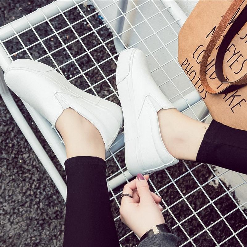 Women Leather Espadrilles Spring Trend Casual Flats Sneakers New Fashion Comfort Slip-on Platform Vulcanized Shoes Women Casual Fashionable Sports Espadrilles Stevvex