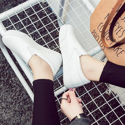 Women Leather Espadrilles Spring Trend Casual Flats Sneakers New Fashion Comfort Slip-on Platform Vulcanized Shoes Women Casual Fashionable Sports Espadrilles Stevvex